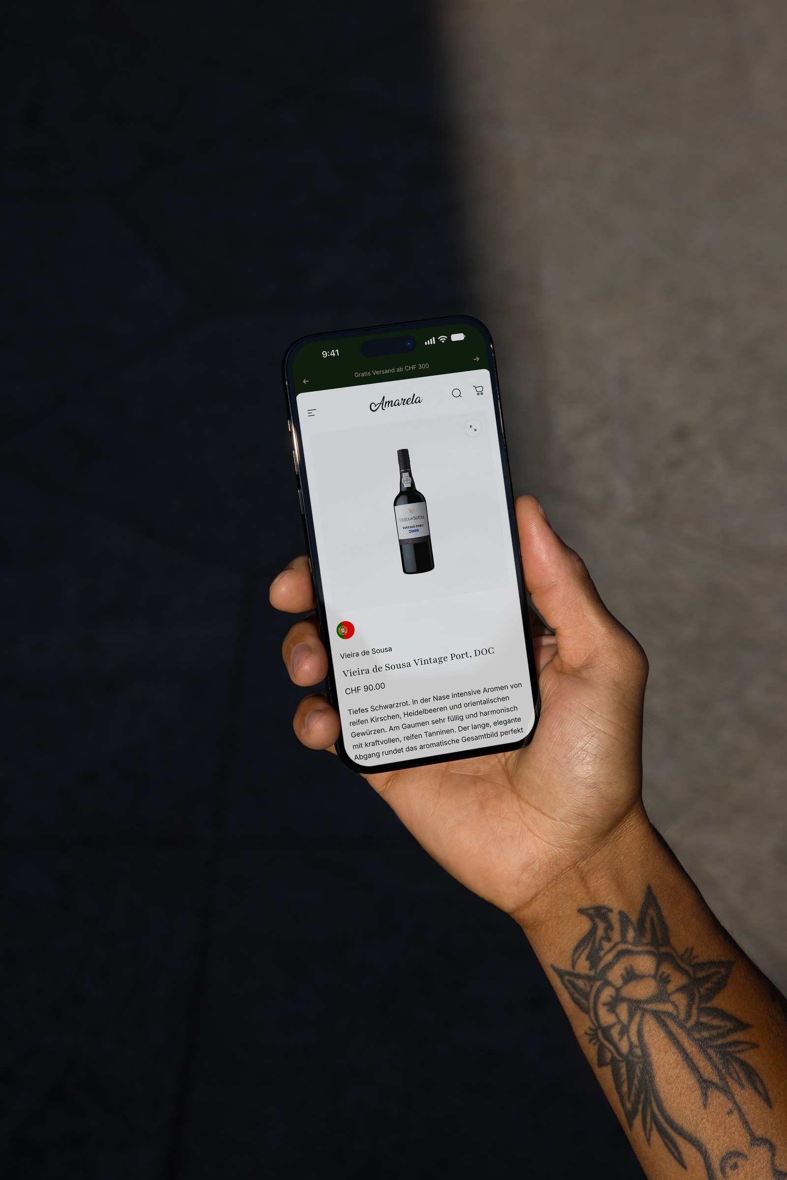 Amarela product page for a Vintage Port on a smartphone