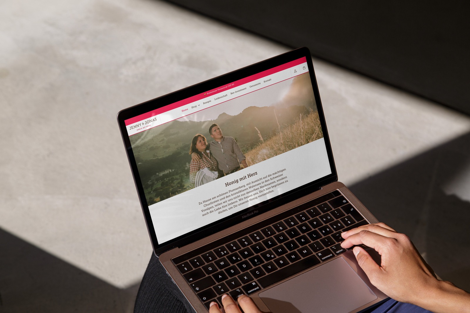 Jenny & Jonas website on a laptop