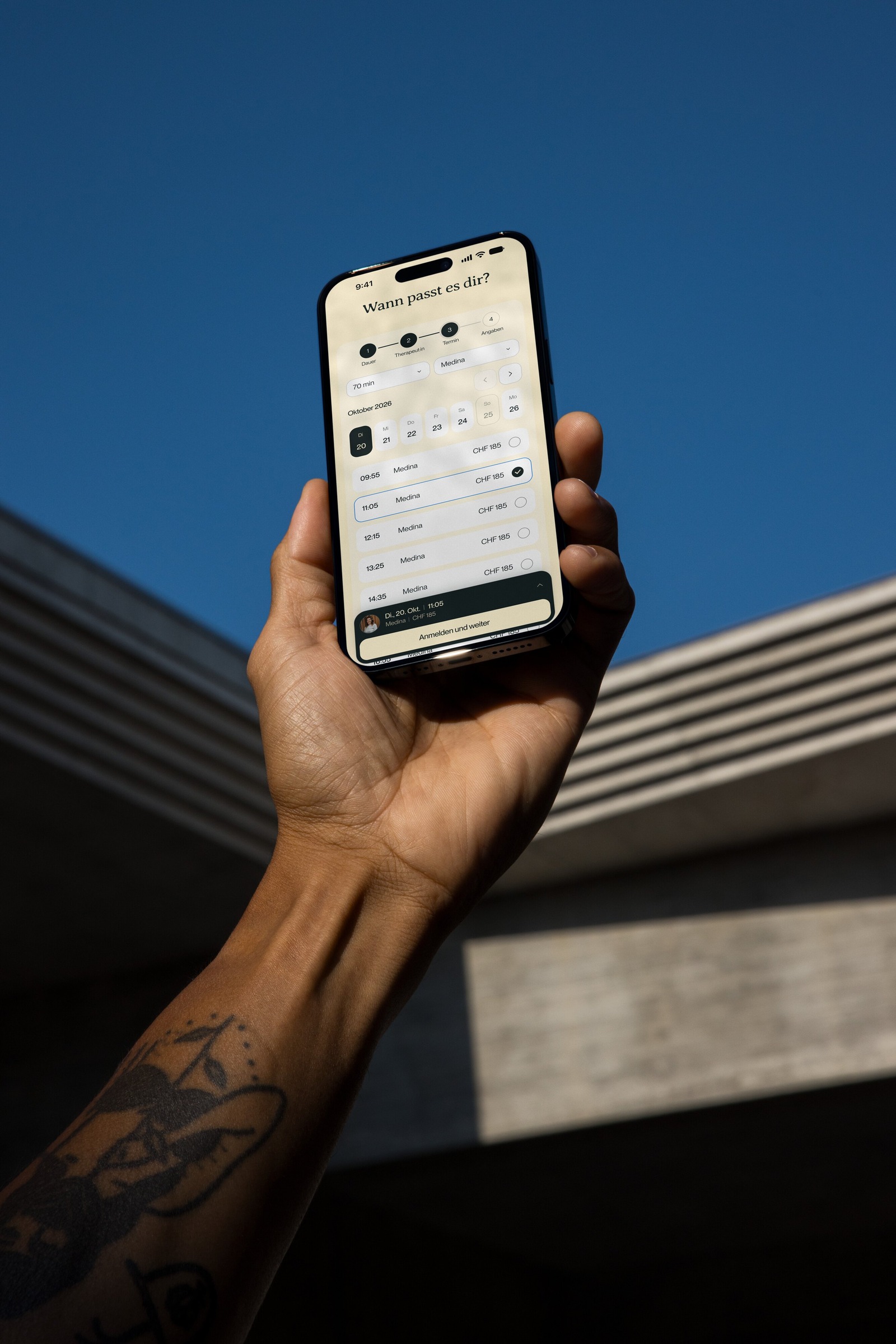Onuā online booking on a smartphone