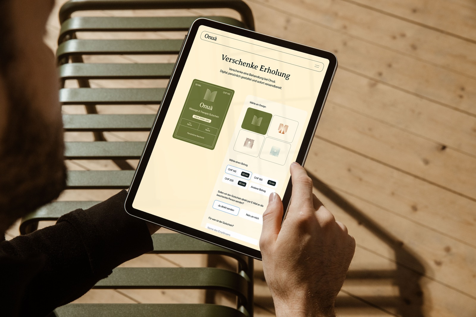 Onuā Website Gutscheinseite auf einem Tablet