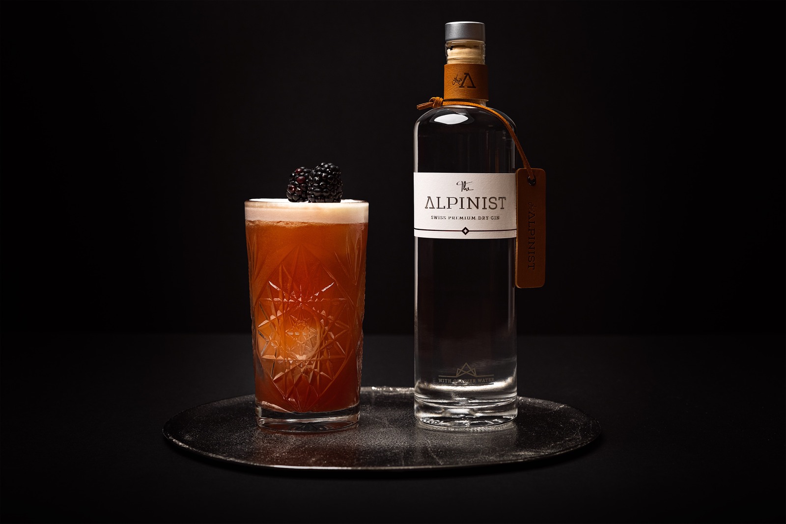 The Alpinist Sweet Alpinist Cocktail mit Flasche